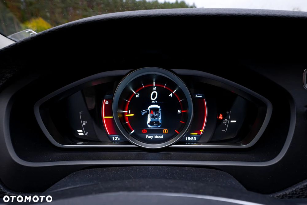 Volvo V40 D4 Drive-E Ocean Race - 9