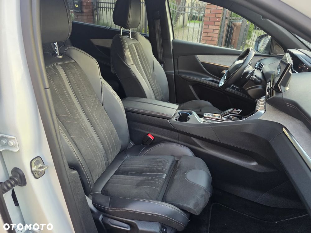 Peugeot 5008 BlueHDi 130 EAT8 GT - 23