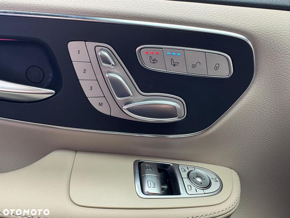 Mercedes-Benz Klasa V 300 d 4-Matic 9G-Tronic Exclusive (d³ugi) - 22