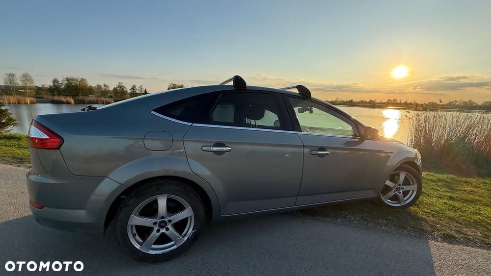 Ford Mondeo 2.5 Titanium - 9