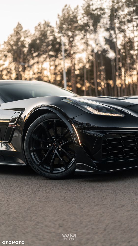Chevrolet Corvette - 2