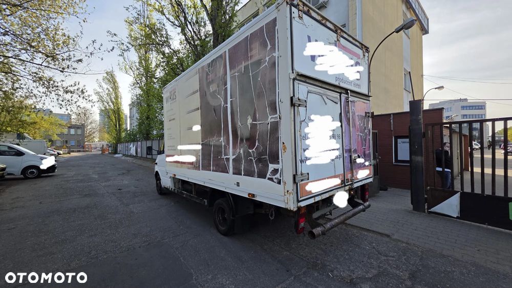 Mercedes-Benz Sprinter - 28