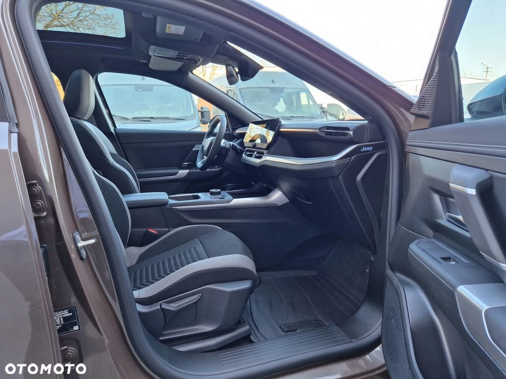 Jeep Compass 1.2 T3 mHEV First Edition FWD DCT - 24