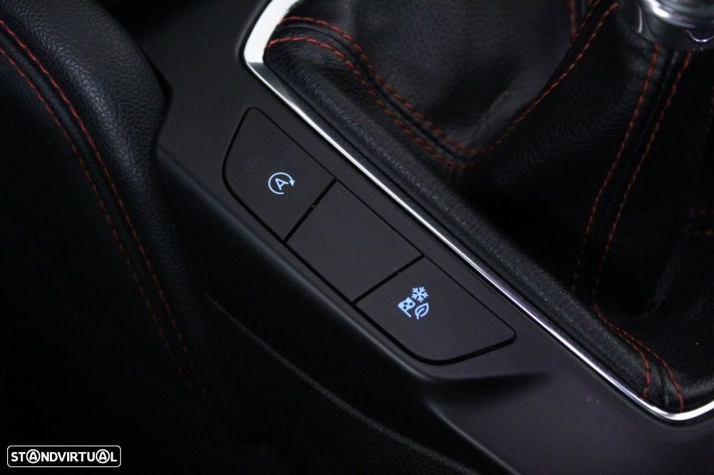 Ford Kuga 1.5 TDCi EcoBlue ST-Line - 31