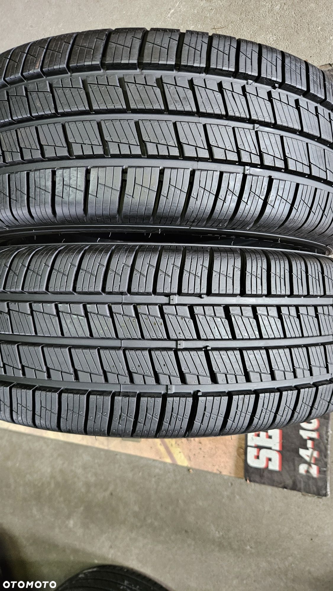 opony używane 225/65R16 C HANKOOK VANTRA ST AS22 - 4