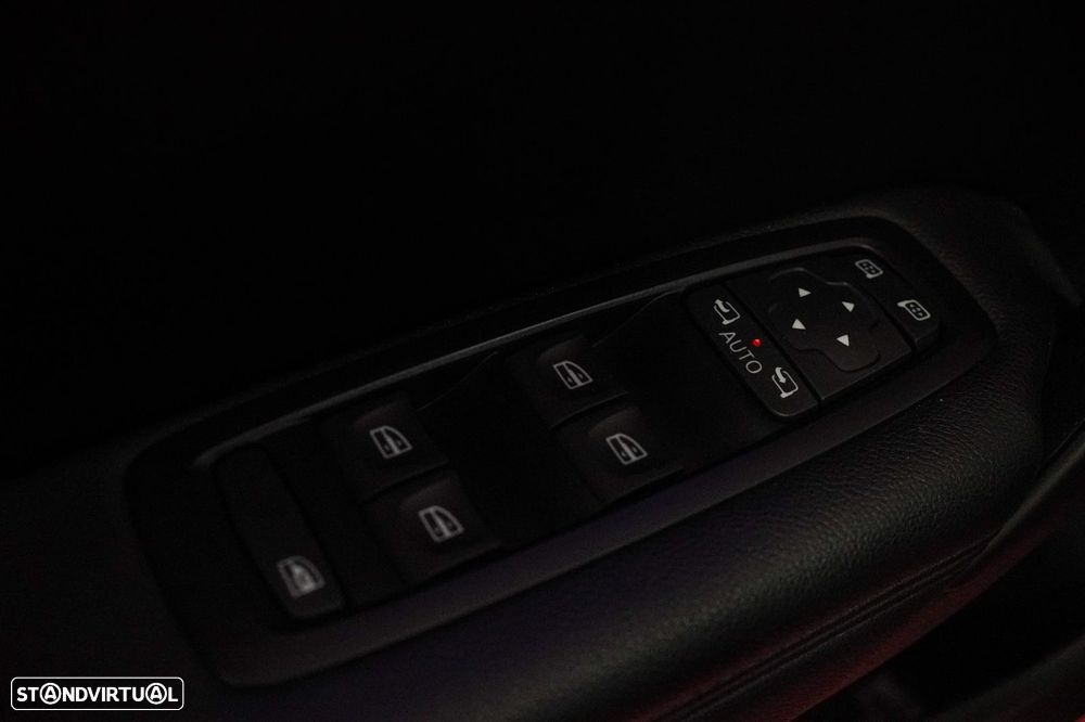 Renault Mégane 1.6 dCi GT EDC - 26