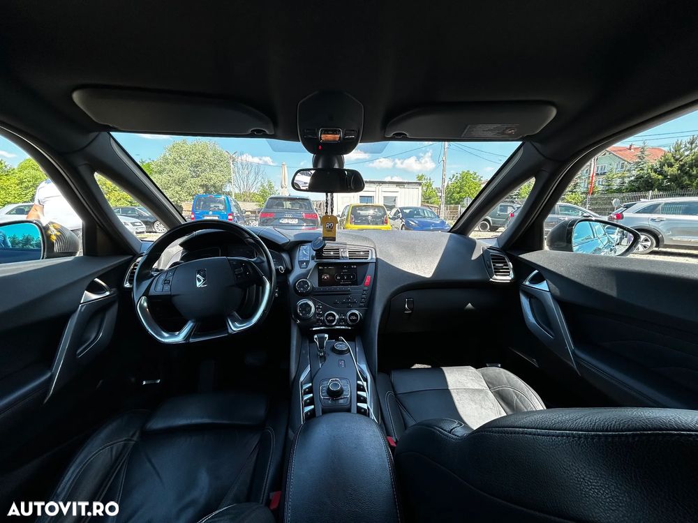 Citroën DS5 2.0 HYbrid4 Airdream So Chic - 2