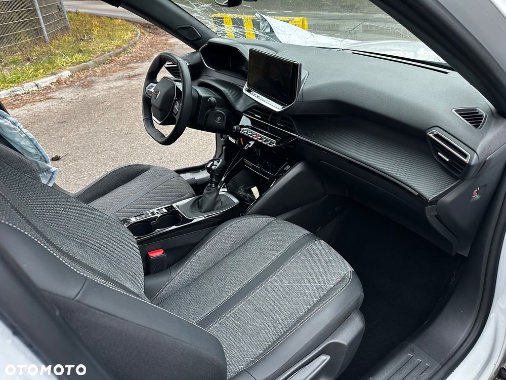 Peugeot 2008 - 15