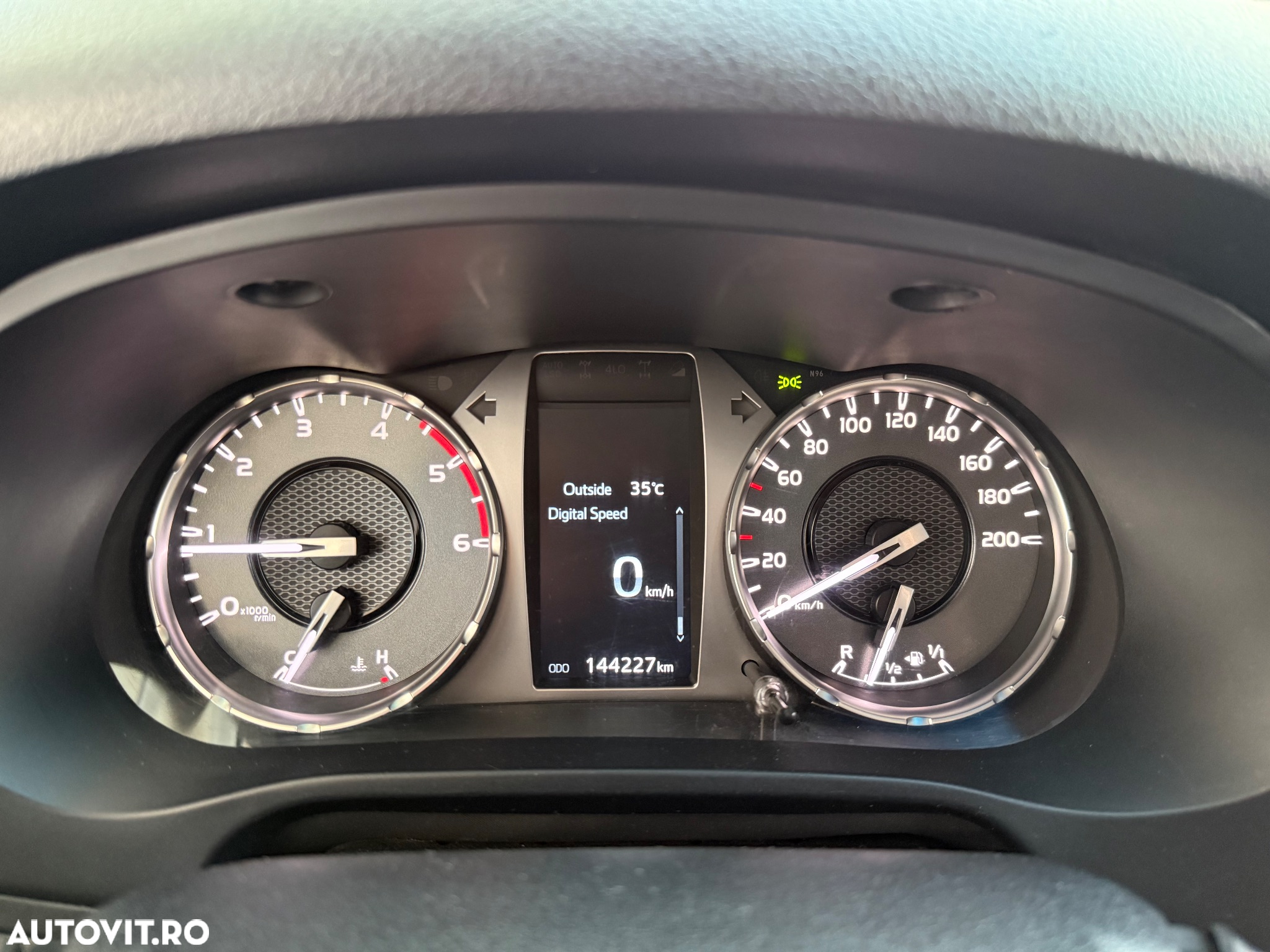 Toyota Hilux 2.4D 150CP 4x4 Double Cab 6MT Style - 7