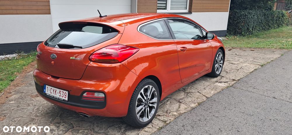 Kia Ceed 1.6 GDI ISG Platinum Edition - 28