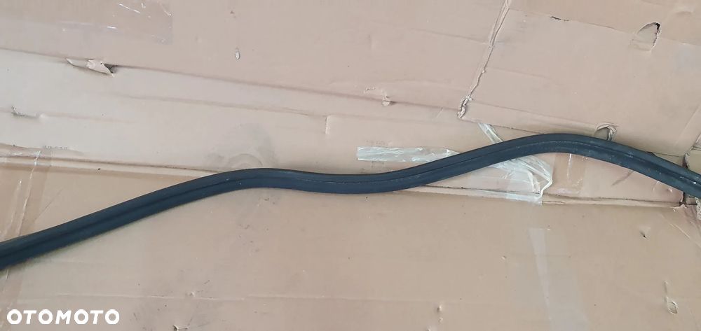 Uszczelka klapy bagażnika Audi A4 B9 Kombi 8W9827705B - 3