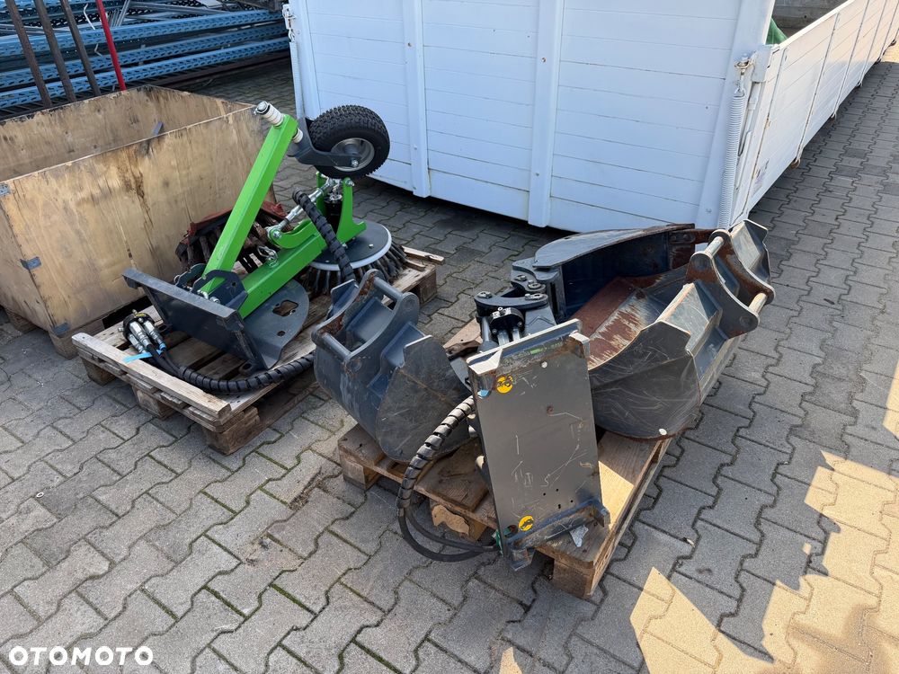 Avant 528 - 5