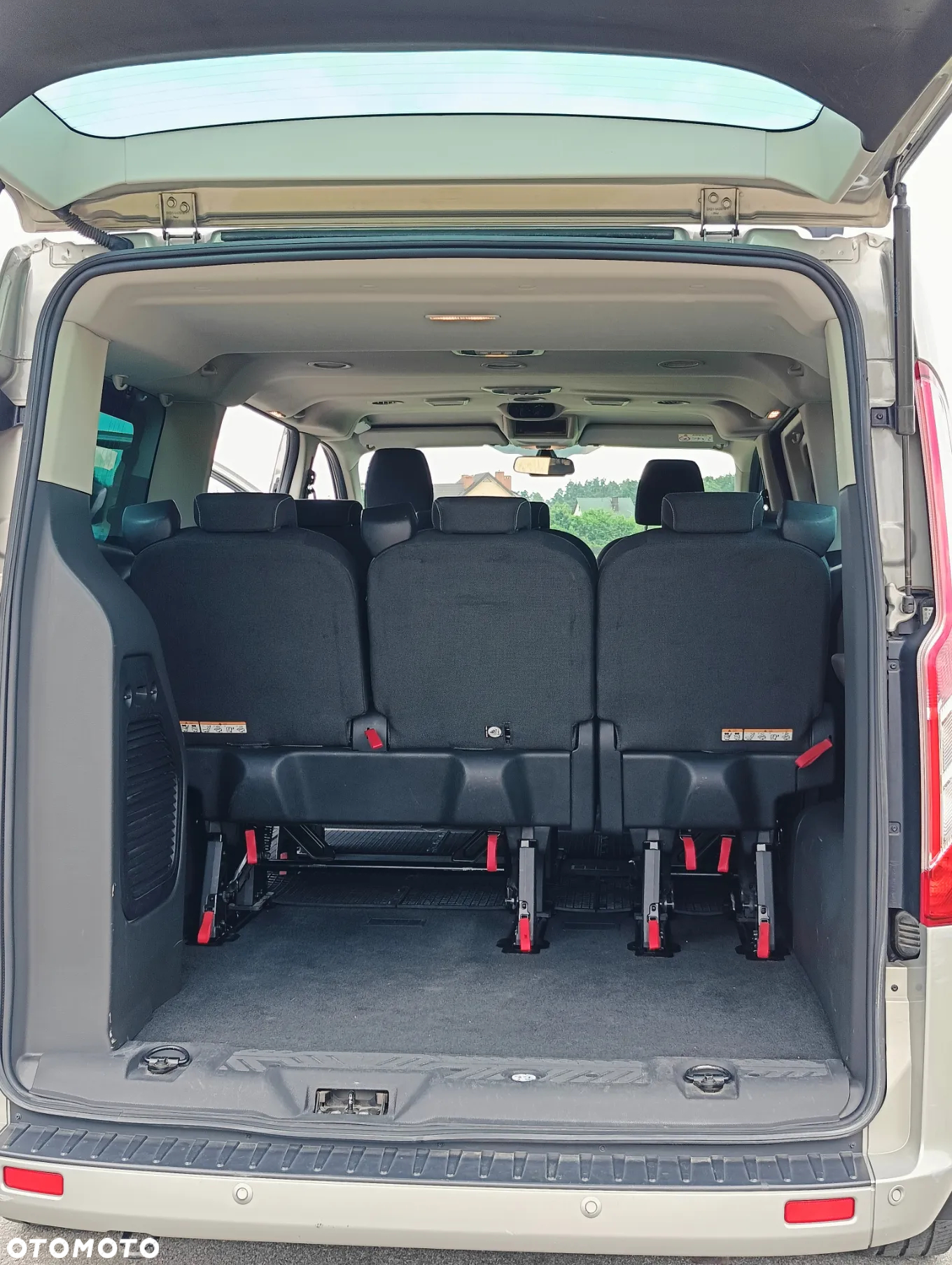 Ford Tourneo Custom - 2
