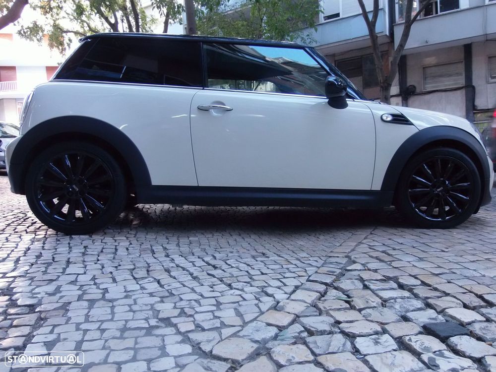 MINI 3 Portas Cooper D - 5