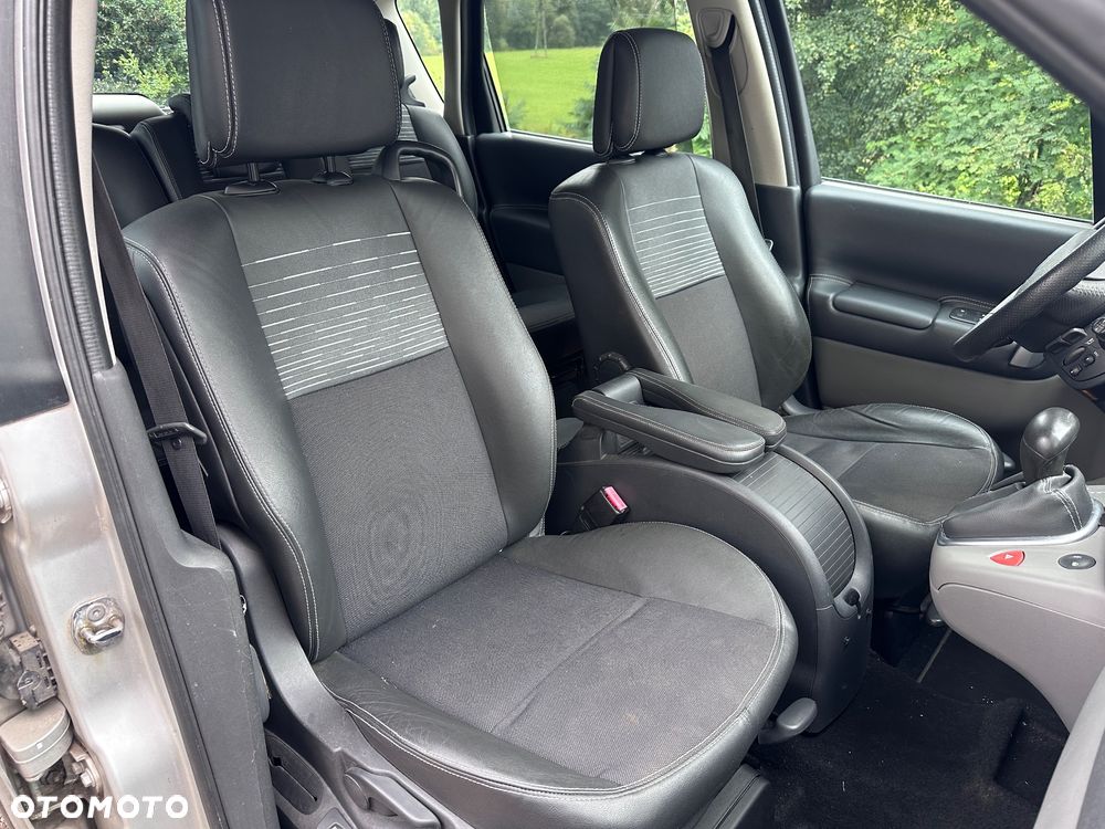 Renault Scenic 2.0 16V Privilege - 10