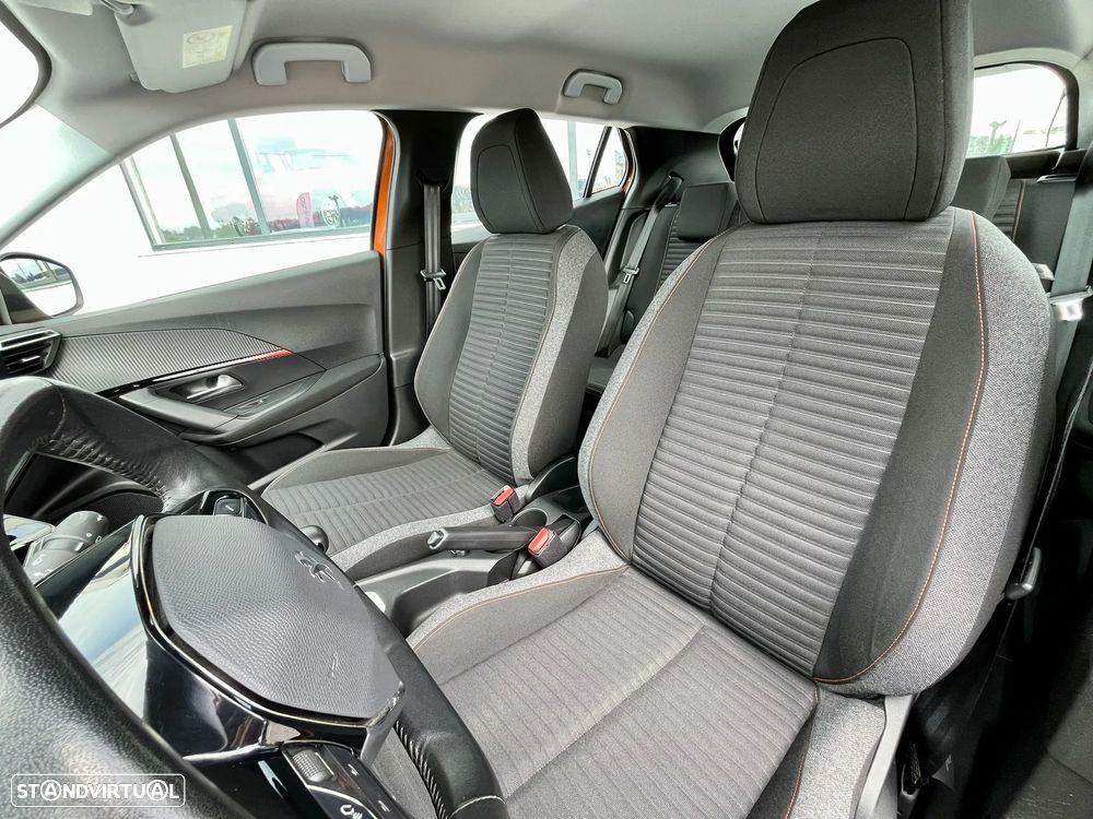 Peugeot 2008 1.2 PureTech Active - 11