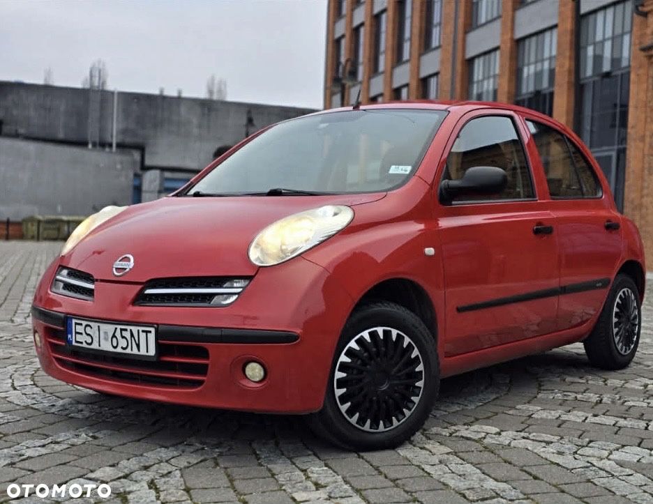 Nissan Micra - 1