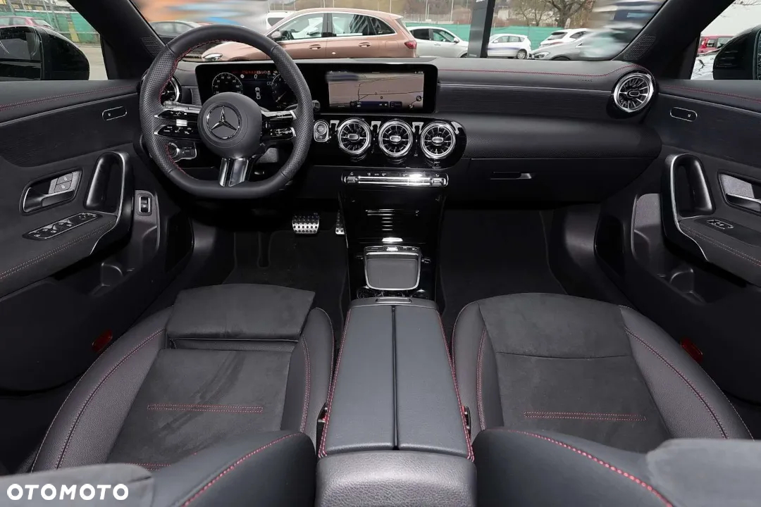 Mercedes-Benz CLA 200 AMG Line 7G-DCT - 7
