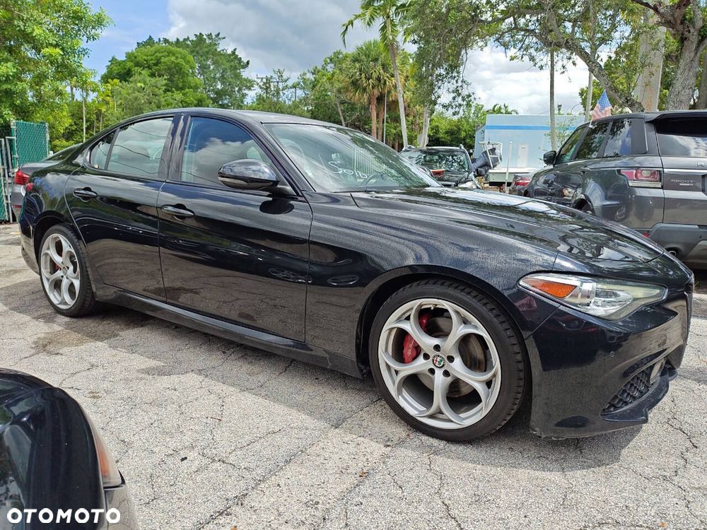 Alfa Romeo Giulia - 2