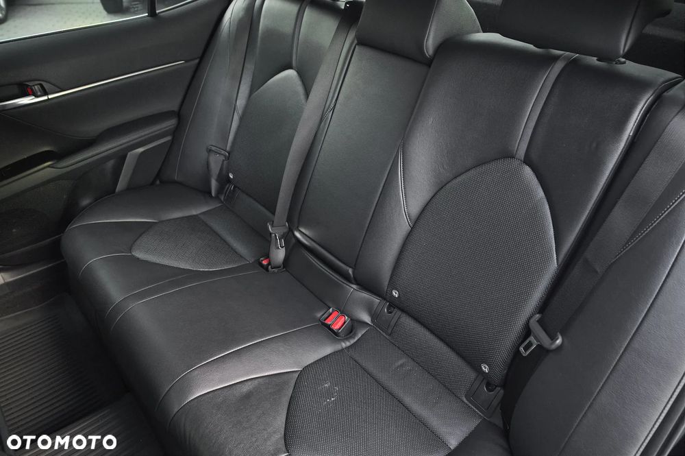 Toyota Camry 2.5 Hybrid Executive CVT - 25