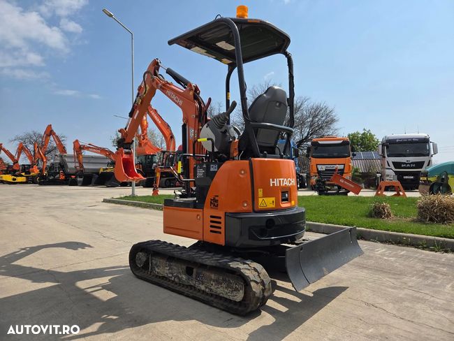 Hitachi ZX19U-6, 2tone, 2024, 539h, rotire in gabarit, Adanc sapare 2,5m, CUPLA RAPIDA+3 CUPE, Senile cauciuc 80% ok extensibile, latime 0,8m, inst picon, LAMA, produs in JAPONIA, sistem antifurt, posibilitate leasing 4ani-CA NOU-PROMOTIE 18.900 EUR+Tva