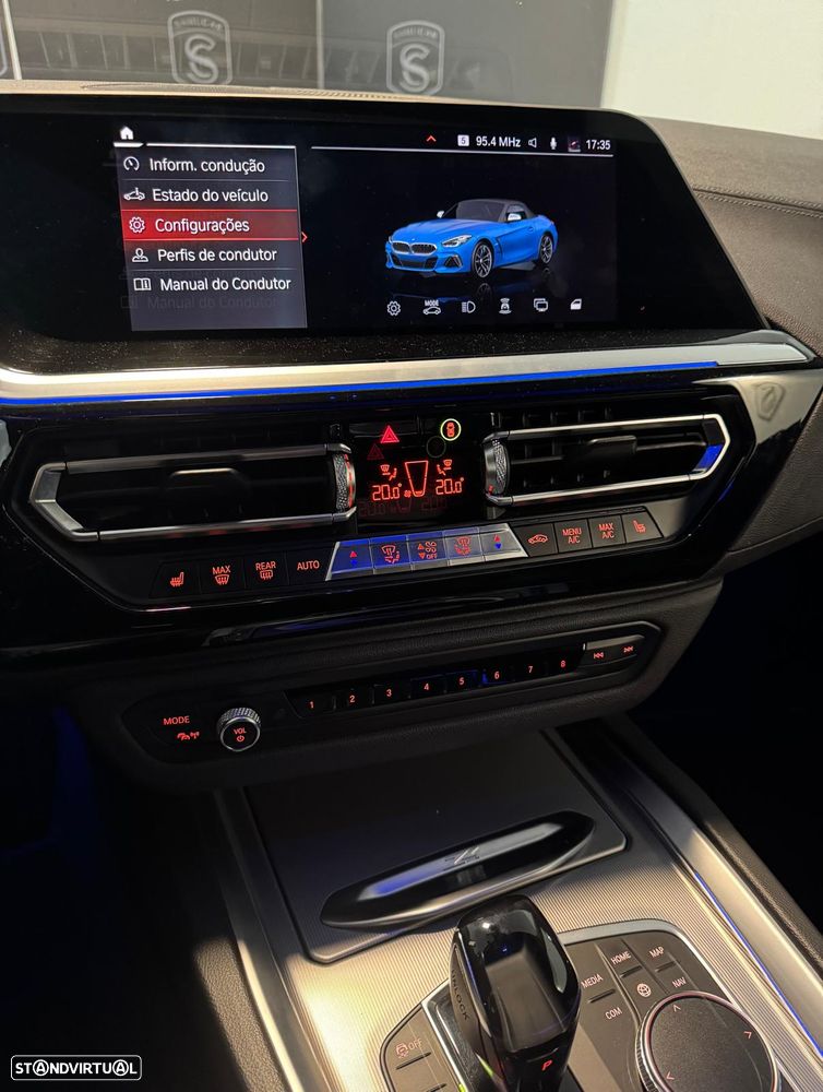 BMW Z4 M40 i Pack 50 anos M - 19