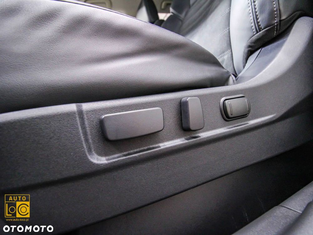 Mitsubishi Outlander PHEV Intense + - 28