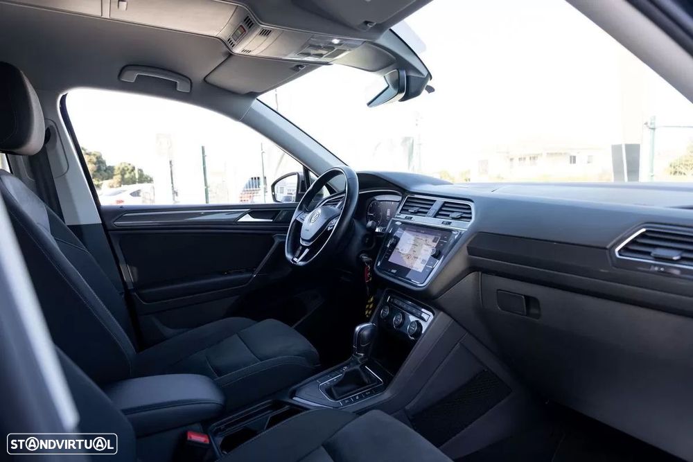 VW Tiguan Allspace 2.0 TDI Confortline DSG - 32