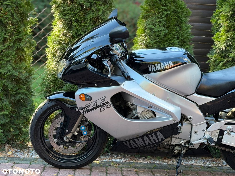 Yamaha YZF - 19