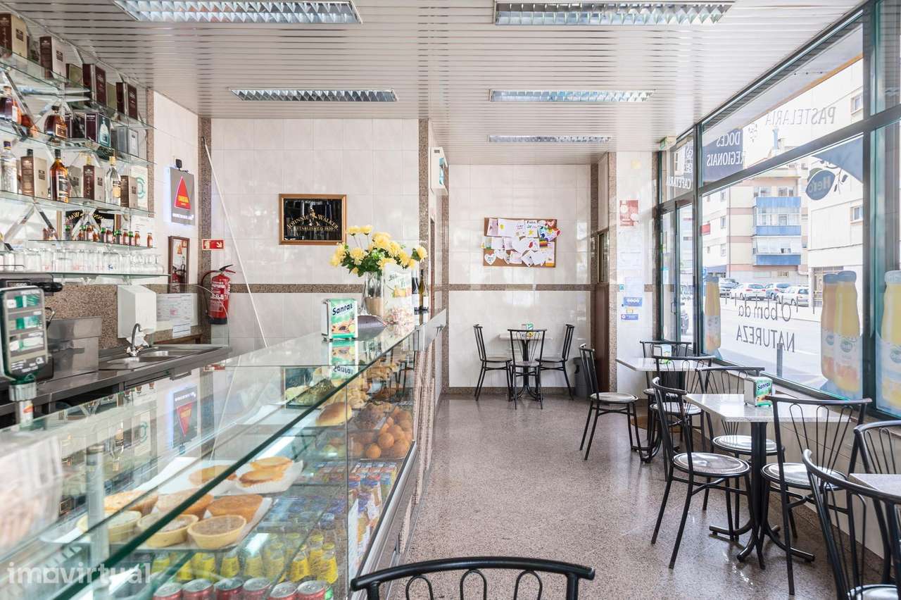 TRESPASSE de Cafeteria | 40m2 | 2 Montras | Estrada de Benfica - Grande imagem: 4/18