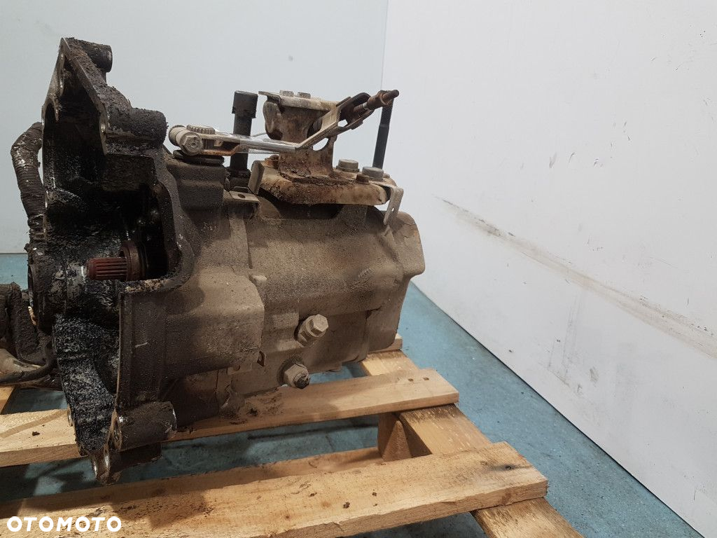 SKRZYNIA BIEGÓW MANUALNA TATA INDICA  1.4 8V - 5