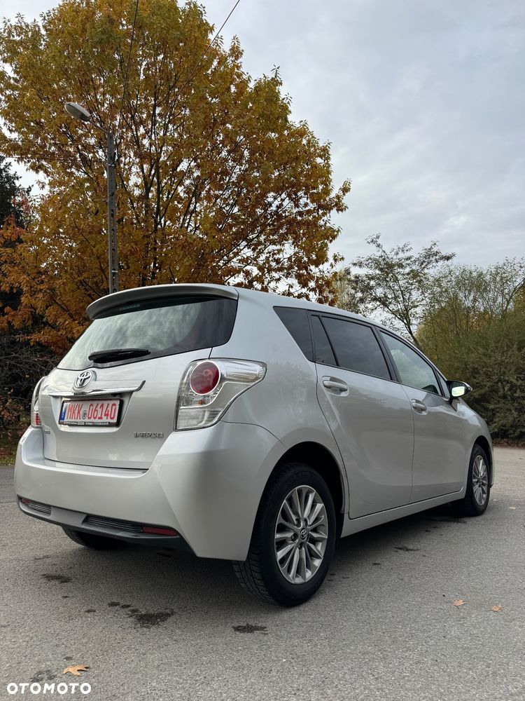 Toyota Verso 1.8 Prestige 7os - 5