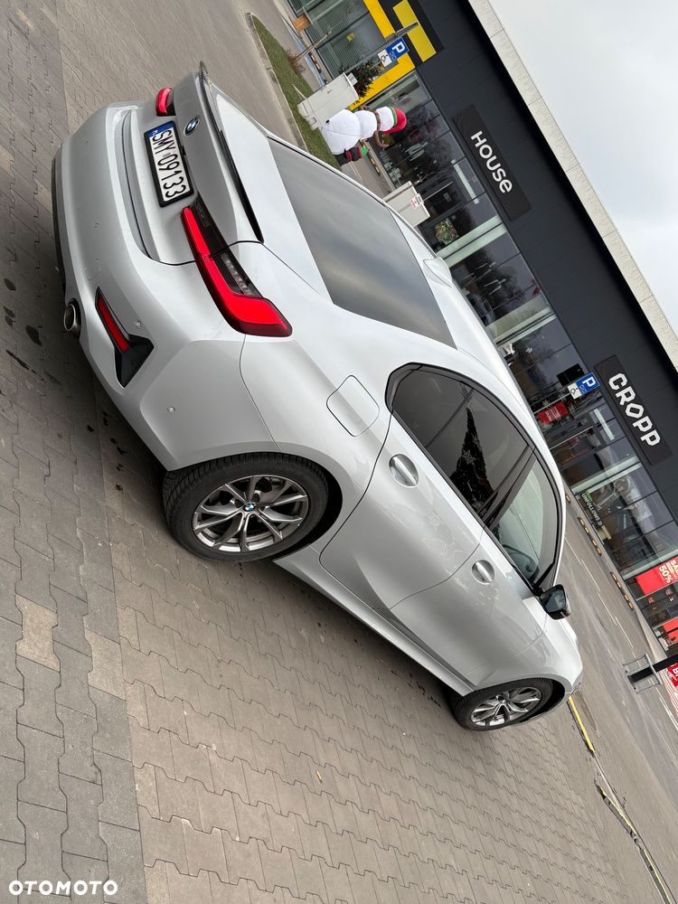 BMW Seria 3 318d Sport Line Shadow - 3