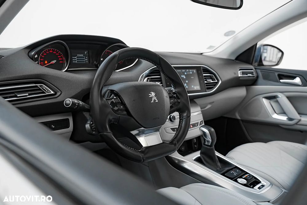 Peugeot 308 SW PureTech 130 EAT6 Stop & Start GT-Line Edition - 12