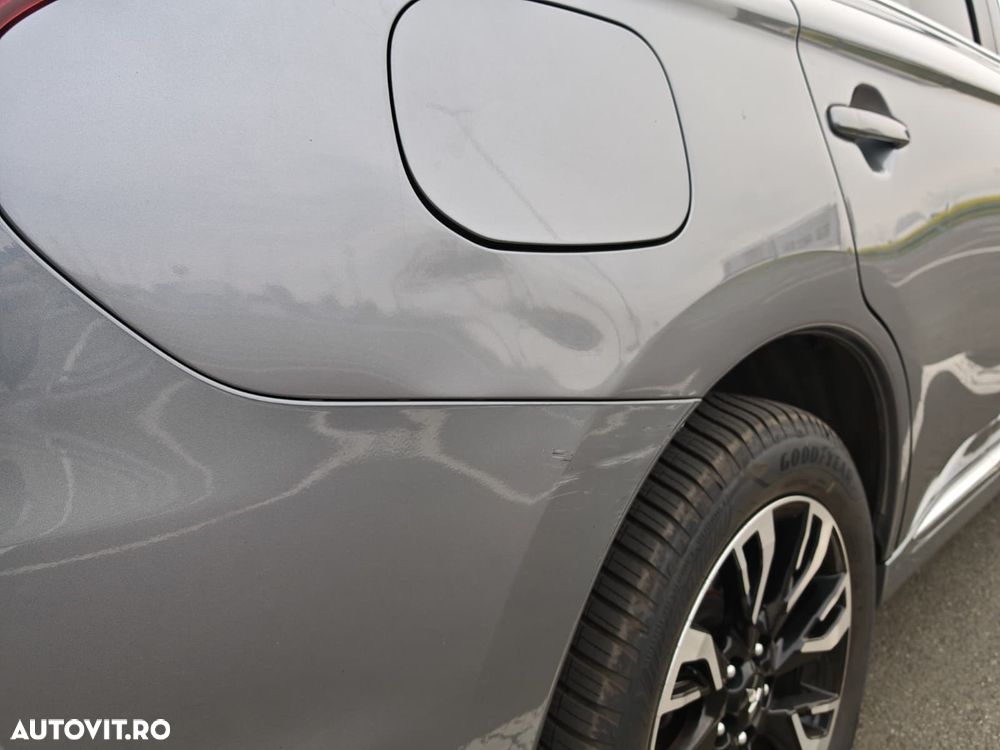 Mitsubishi Outlander 2.0 4WD - 27