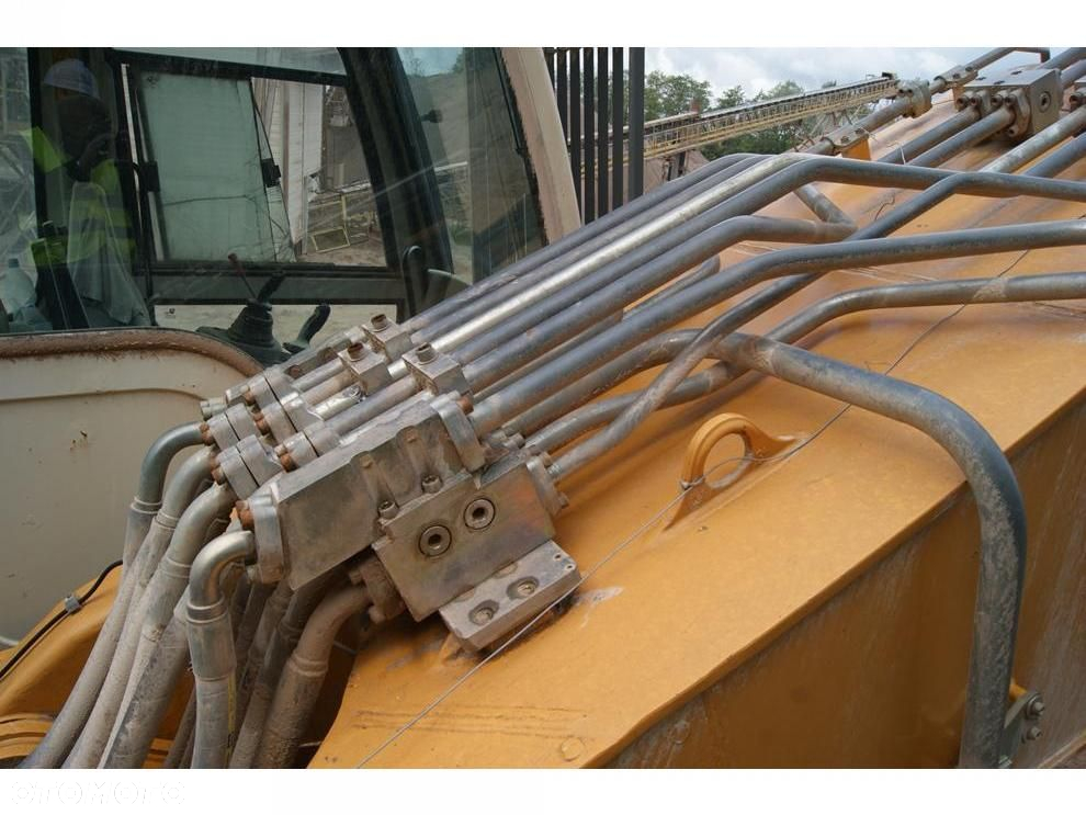 Liebherr R964C - 25