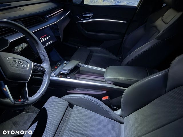 Audi e-tron - 11