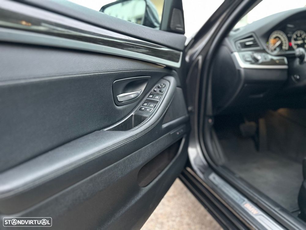 BMW 520 d Line Luxury Auto - 26