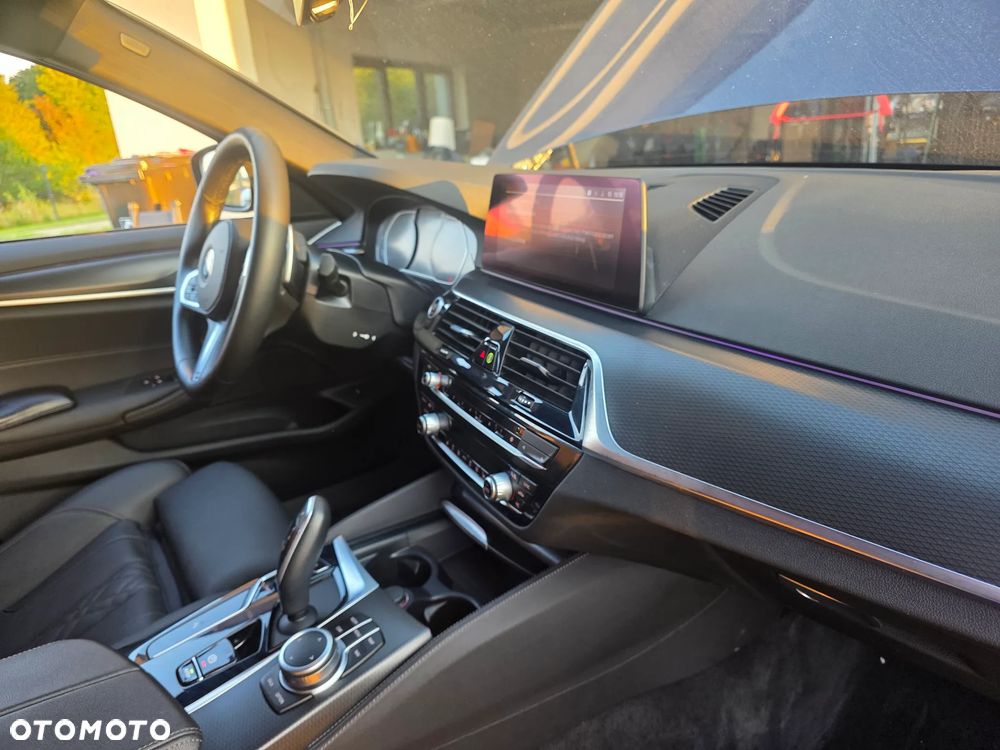 BMW Seria 5 520d xDrive MHEV Sport - 25