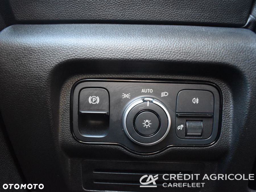 Mercedes-Benz Klasa T 180 d Progressive - 22