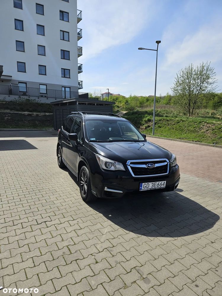 Subaru Forester 2.0 i Active Lineartronic - 10