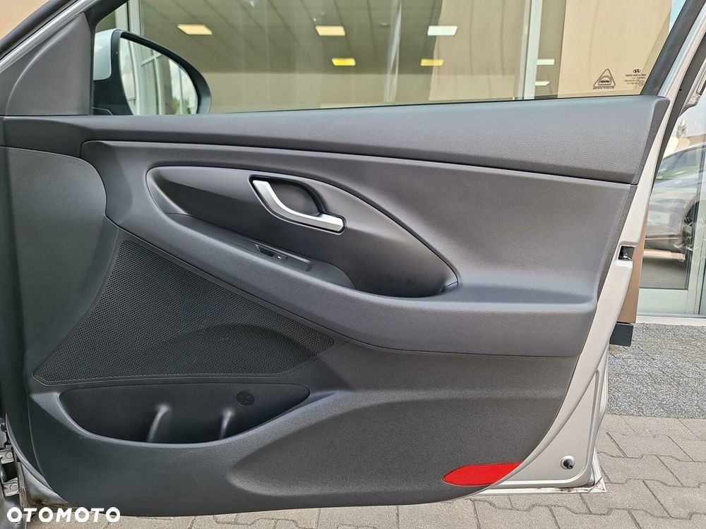 Hyundai i30 1.5 T-GDI 48V Modern - 25
