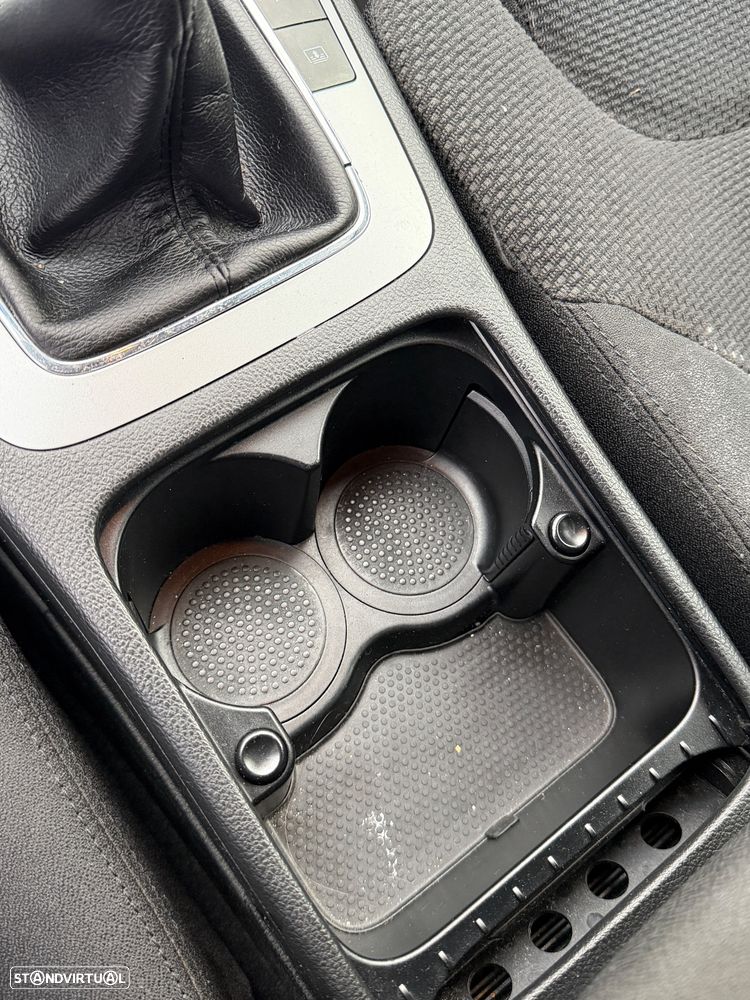 VW Passat 2.0 TDI Highline - 13