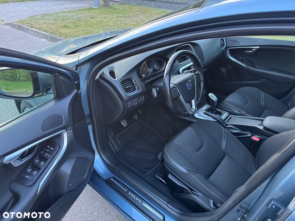 Volvo V40 D2 Summum - 10