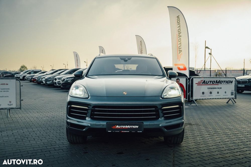 Porsche Cayenne - 2