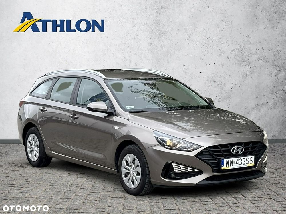 Hyundai i30 1.5 DPI Classic + - 7