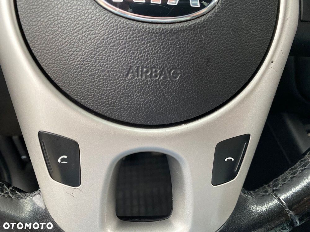 Kia Venga - 23