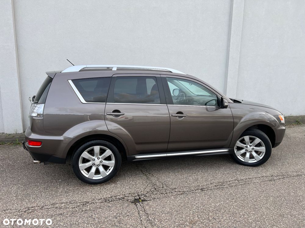Mitsubishi Outlander 2.0 DI-D 4WD Intense - 17