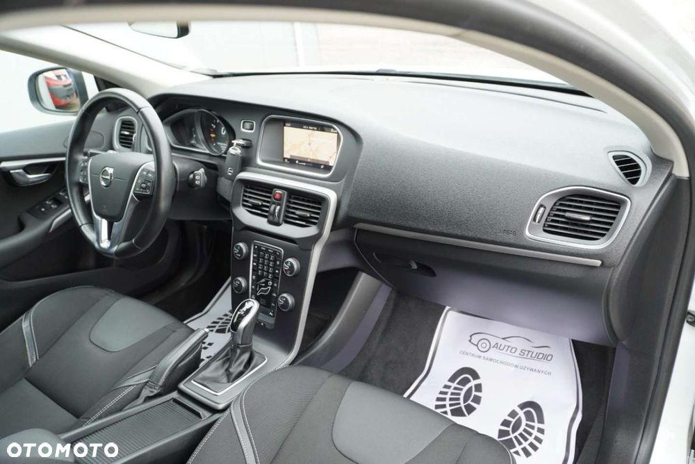 Volvo V40 T2 Geartronic Momentum - 10