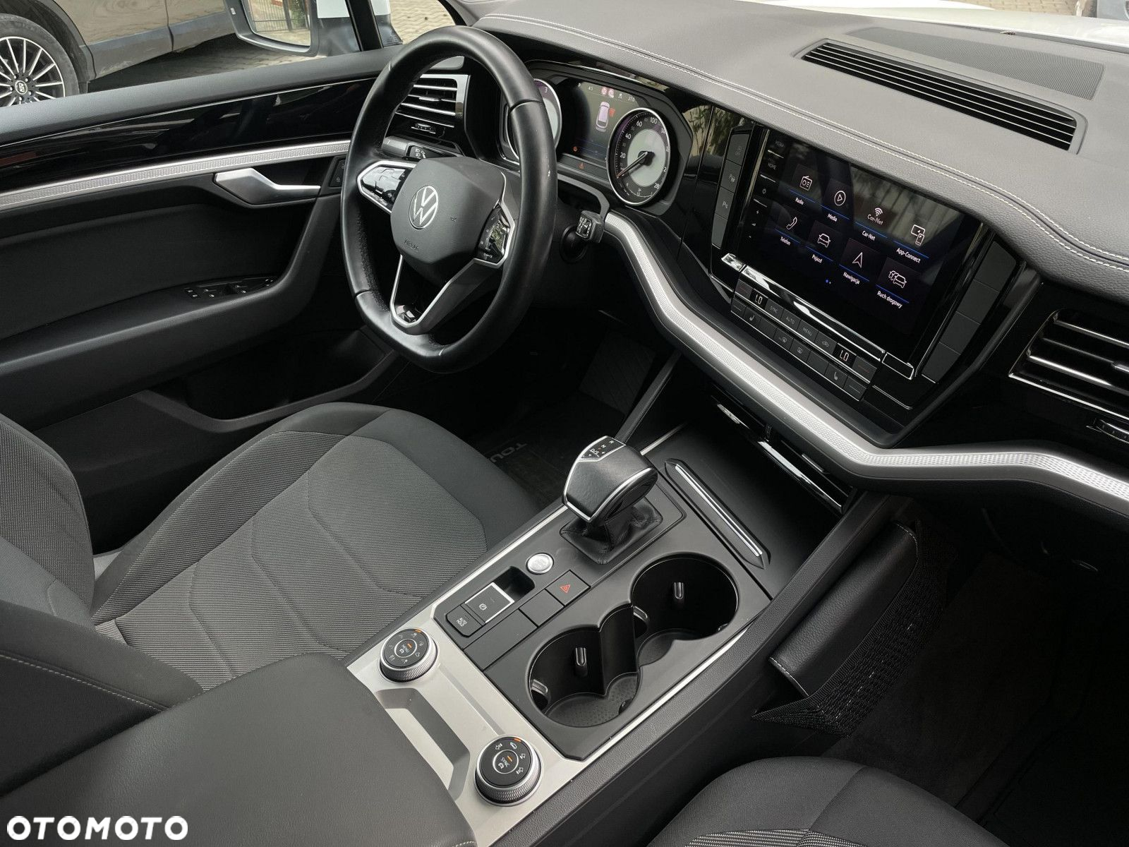 Volkswagen Touareg - 26